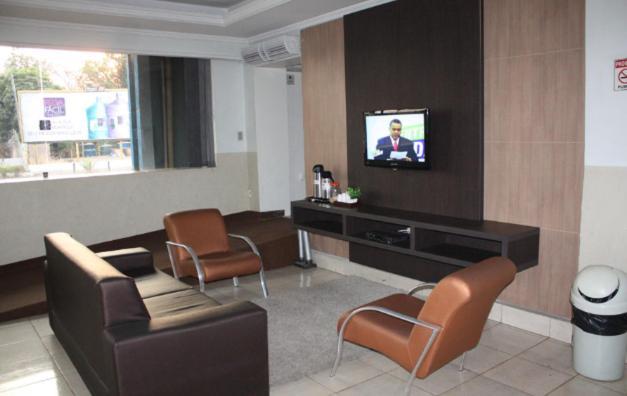 Hotel Express - Leva E Busca No Aeroporto Gratis 24 Horas Várzea Grande Buitenkant foto