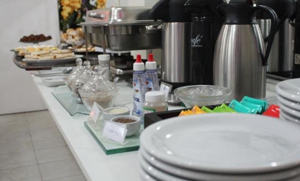 Hotel Express - Leva E Busca No Aeroporto Gratis 24 Horas Várzea Grande Buitenkant foto